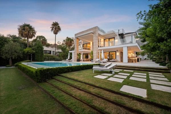 Independent chalet for sale in Arrabal Rocio Sur, 2 D, Marbella
thumbnail 2