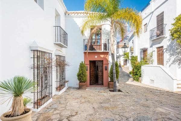 Chalet adosado en venta en Barrio Lomas de Marbella Club , Marbella photo 1
