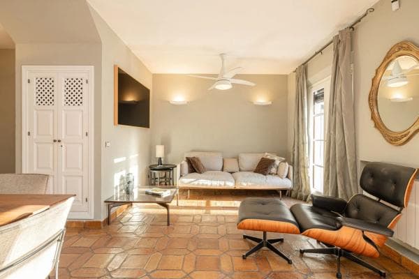 Chalet adosado en venta en Barrio Lomas de Marbella Club , Marbella thumbnail 1