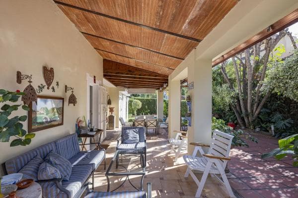 Independent chalet for sale in Calle Romero de Torres, 15, Marbella
photo 1