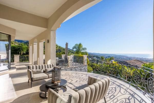 Independent chalet for sale in Calle Sierra Blanca, Marbella
thumbnail 2