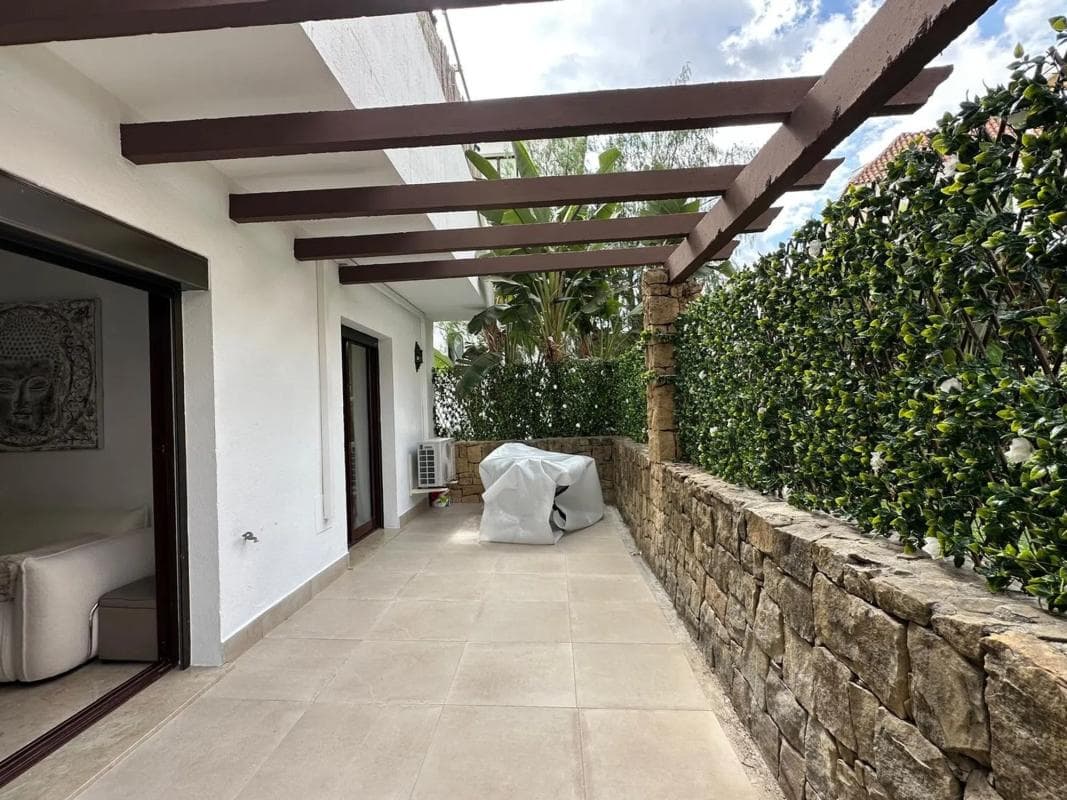 Sale of apartment in Calle Sierra Cazorla, 77, Marbella
photo 2
