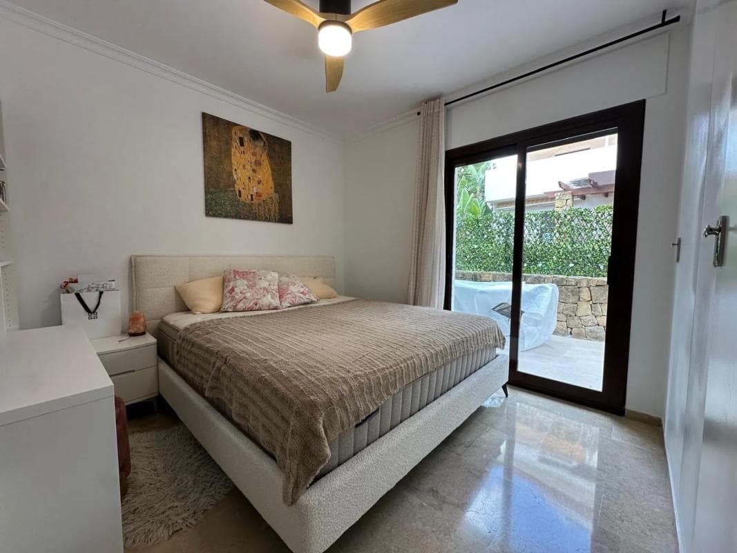 Sale of apartment in Calle Sierra Cazorla, 77, Marbella
photo 5