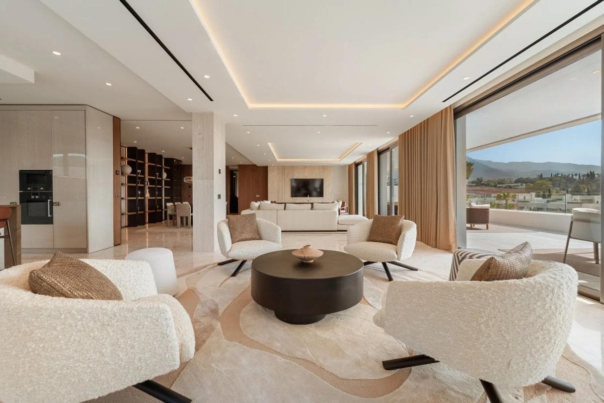 Venta de duplex en Urbanización Jardines del Río, 22 -10, Marbella photo 2