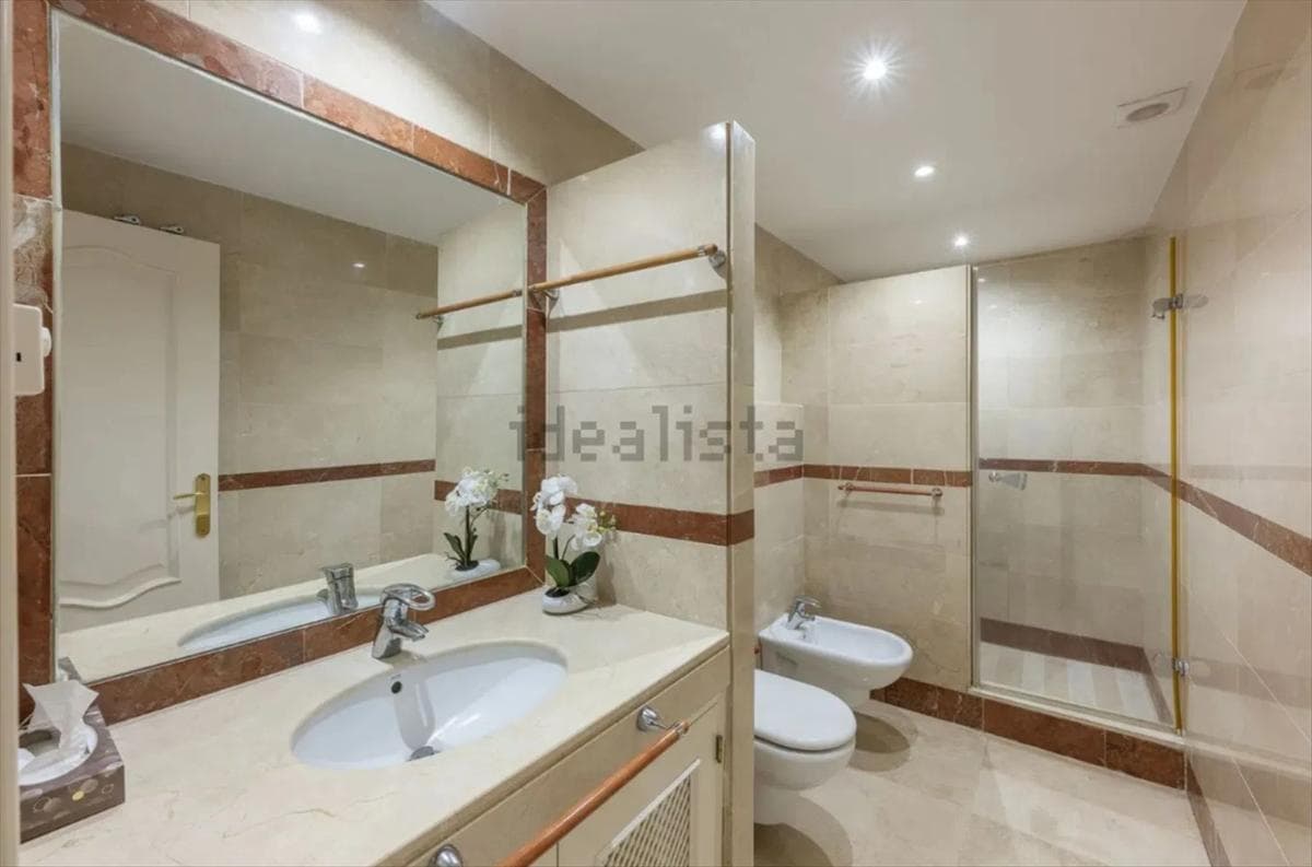 Sprzedaż mieszkania w Calle José Meliá, 5, Marbella
photo 2