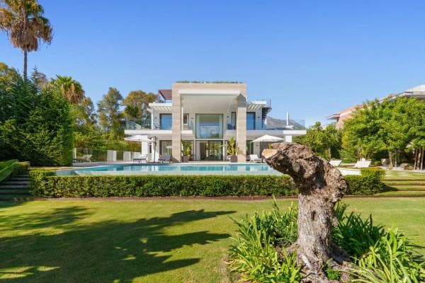 Independent chalet for sale in Poligono URPNG9, 132, Marbella
thumbnail 1