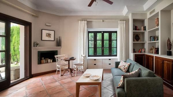 Independent chalet for sale in Calle Montemedio, Marbella
thumbnail 2