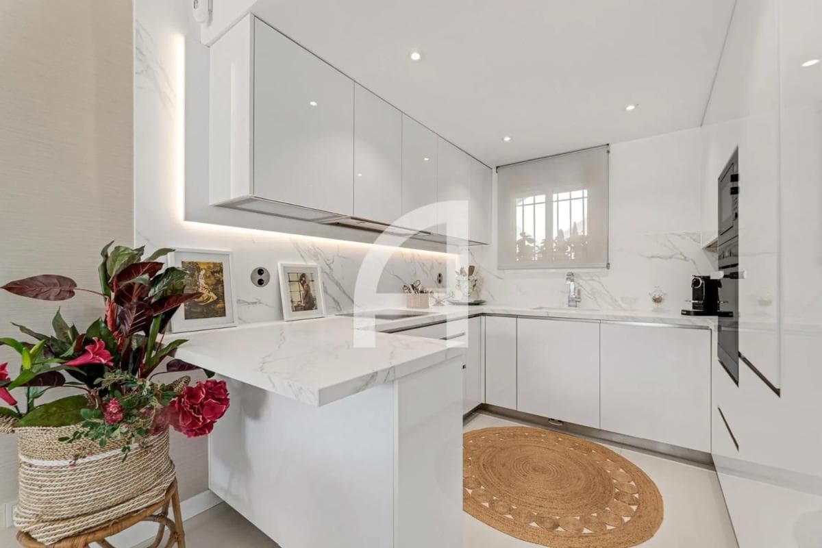 Sale of apartment in Bulevar Príncipe Alfonso de Hohenlohe, 2, Marbella
photo 4