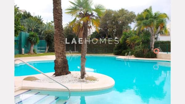 Ático en venta en Barrio Sierra Blanca, Marbella photo 1
