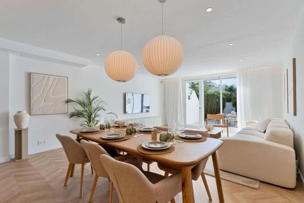 Chalet adosado en venta en Barrio Nagüeles , Marbella thumbnail 2