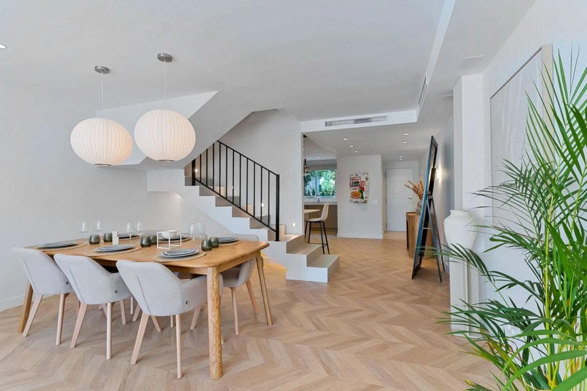 Venta de chalet adosado en Barrio Nagüeles , Marbella photo 5