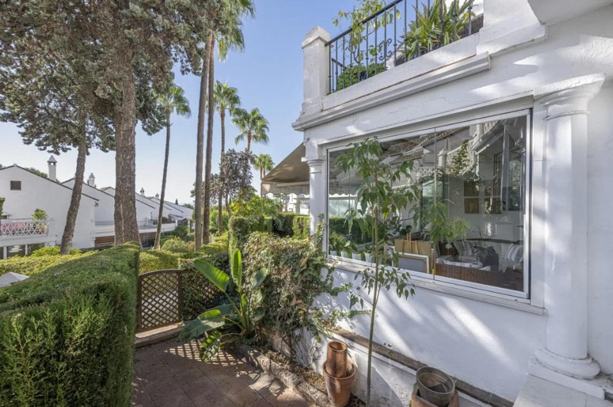 Venta de chalet adosado en Barrio Nagüeles , Marbella photo 4