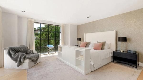 Independent chalet for sale in Barrio Sierra Blanca, Marbella
thumbnail 2