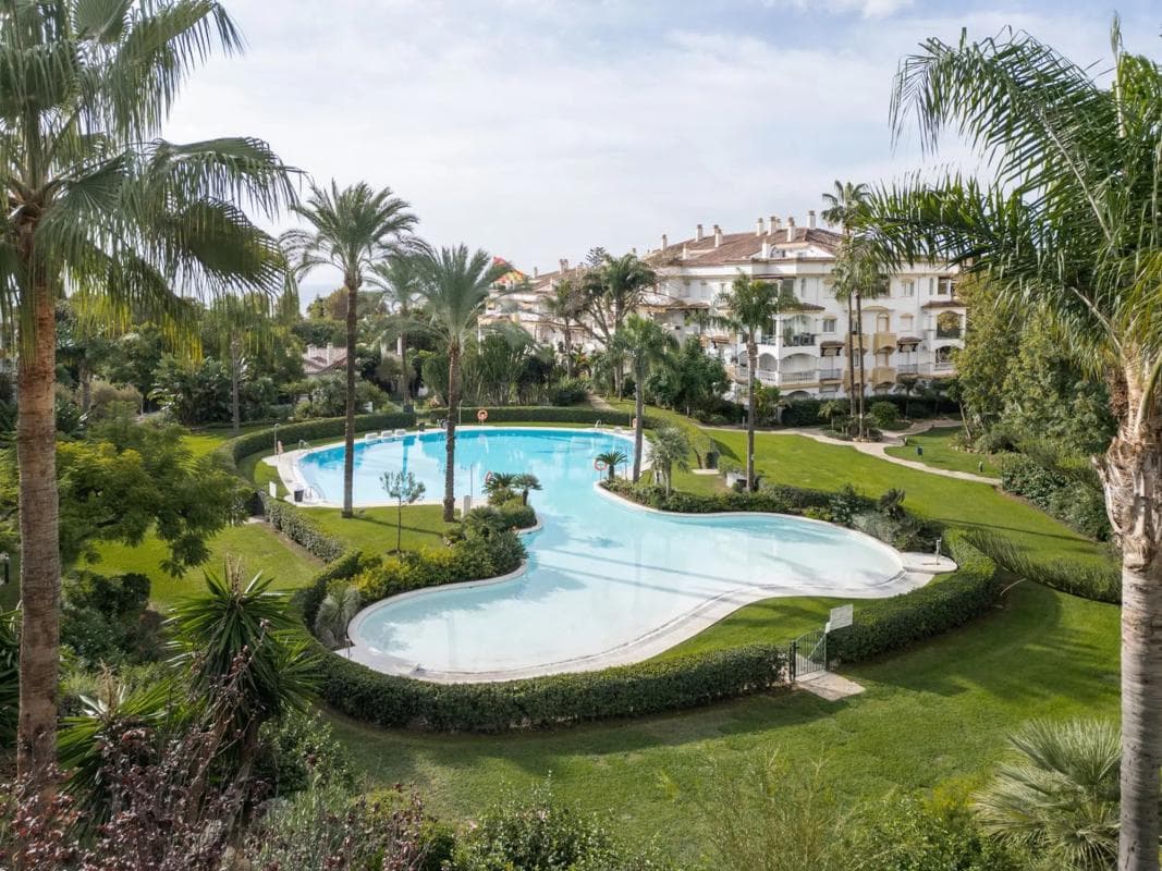 Sprzedaż mieszkania w Calle San Joaquín, Marbella
photo 2