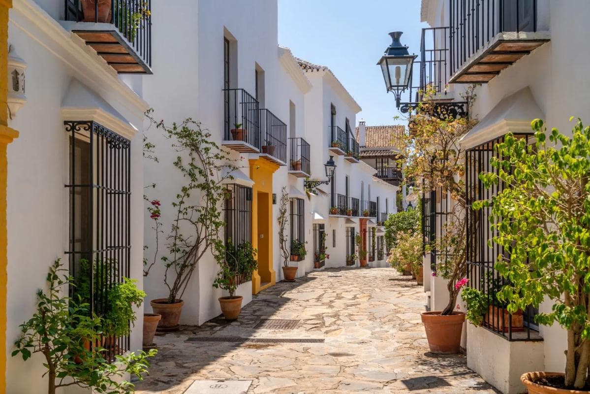 Venta de chalet adosado en Barrio Lomas de Marbella Club , Marbella photo 5