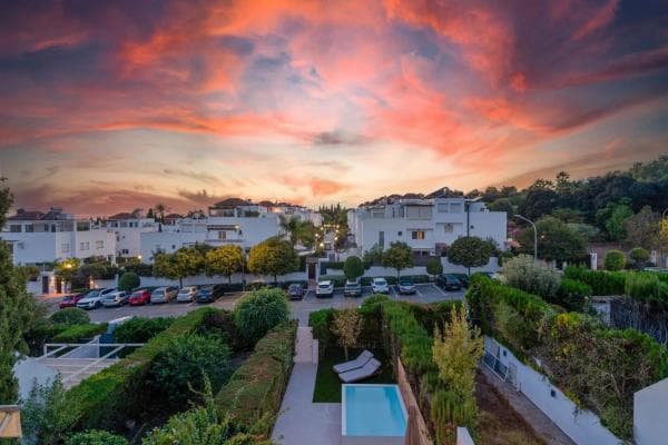 Chalet adosado en venta en Barrio Nagüeles , Marbella photo 1