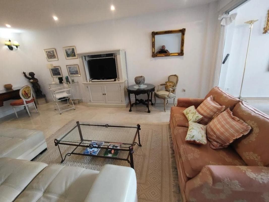 Sale of apartment in Arrabal Carolina Sur, 1, Marbella
photo 2