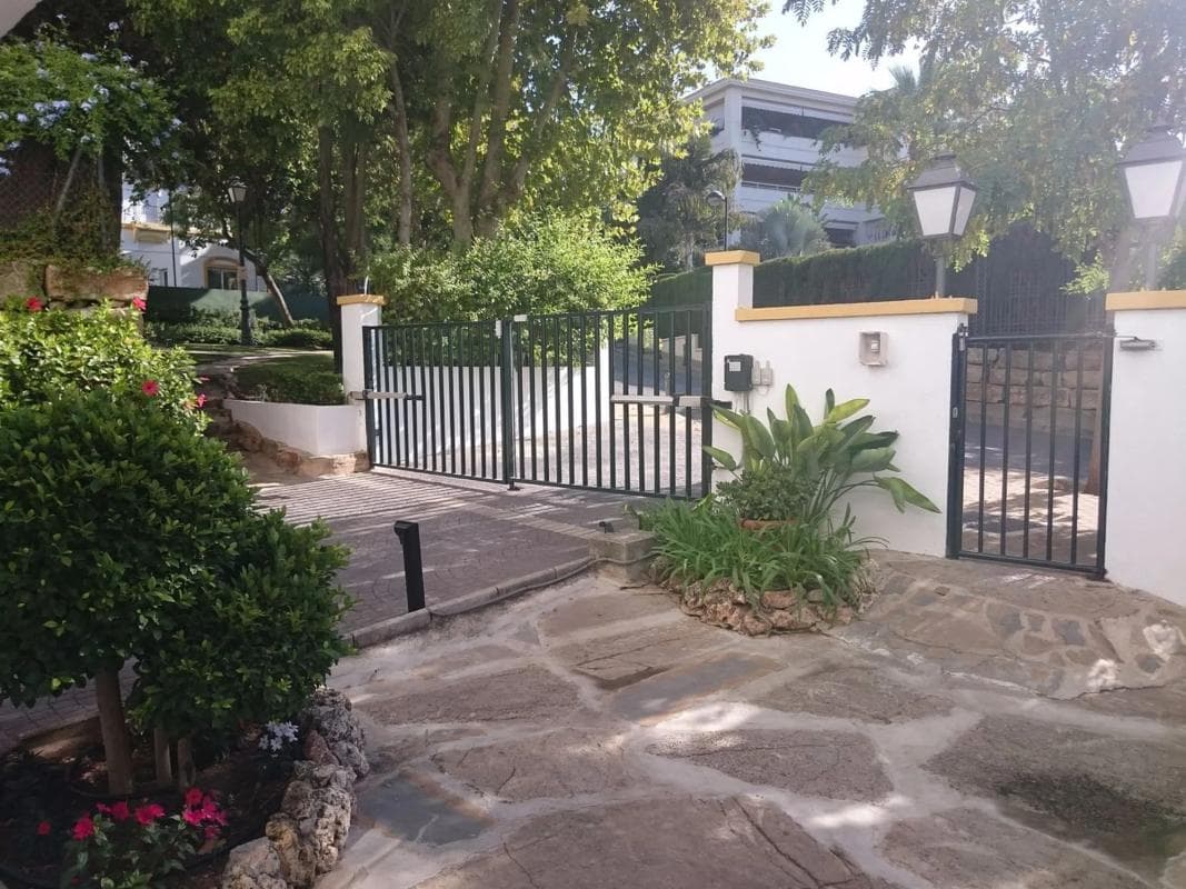 Venta de duplex en Avenida Conde Rudi, 1, Marbella photo 4