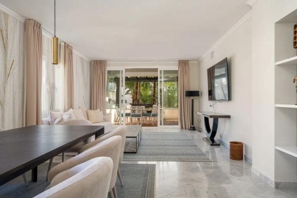 Duplex en venta en Conjunto Jardín Andaluz, Marbella thumbnail 1