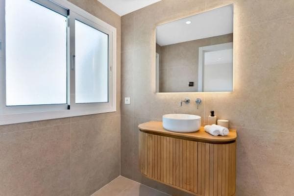 Chalet adosado en venta en Calle de Marcasitas , Marbella photo 1
