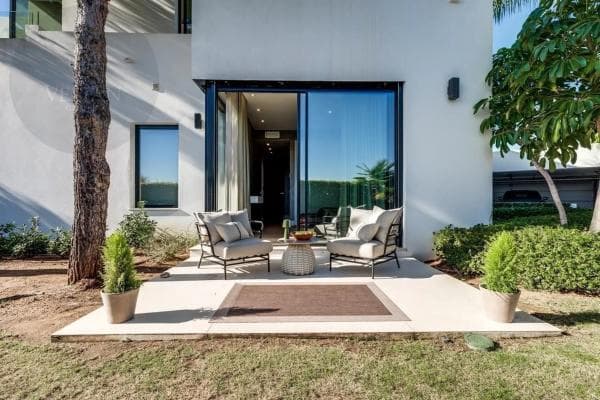 Independent chalet for sale in Golden Mile, Marbella
photo 1