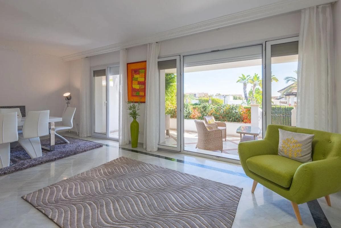 Sale of apartment in Urbanización Monte Paraíso, 8, Marbella
photo 4