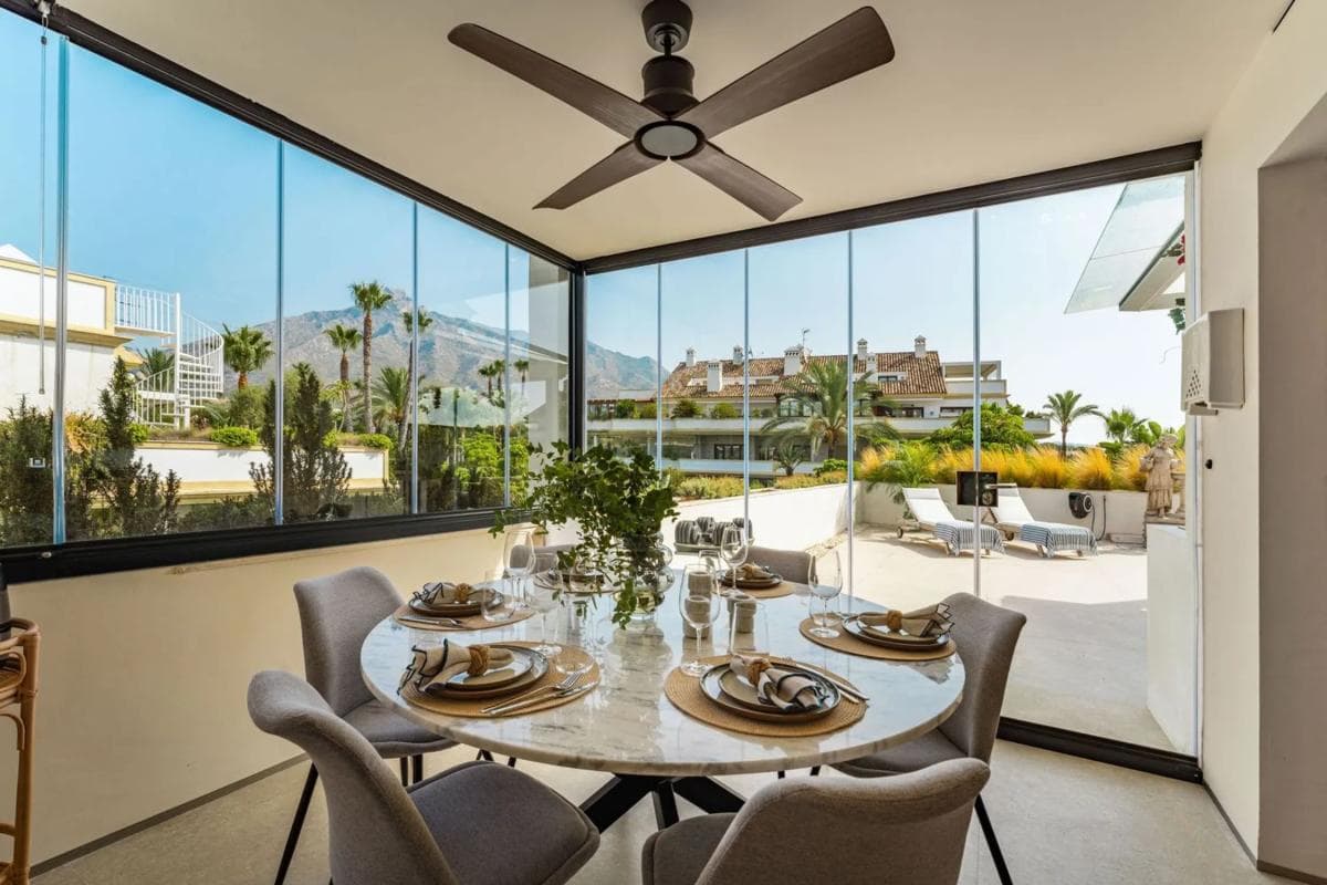 Sprzedaż duplexu w Barrio Lomas de Marbella Club, Marbella photo 4