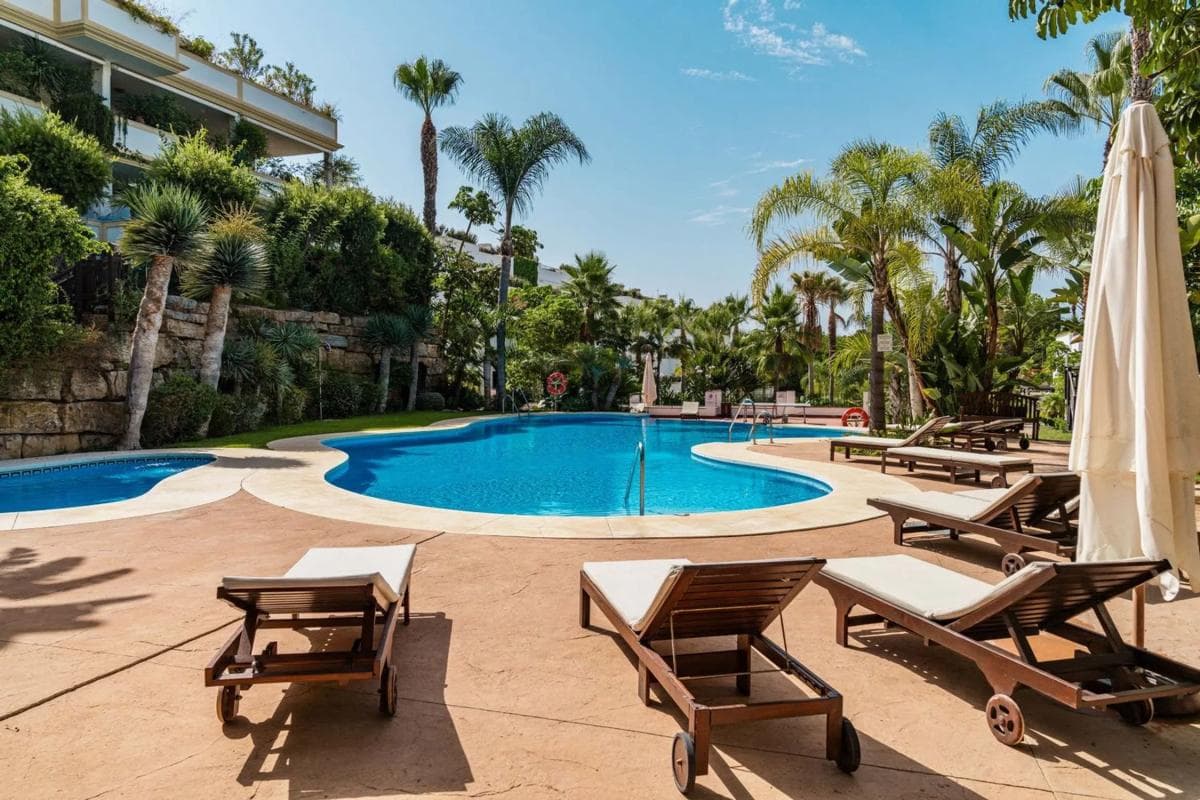 Sprzedaż duplexu w Barrio Lomas de Marbella Club, Marbella photo 5
