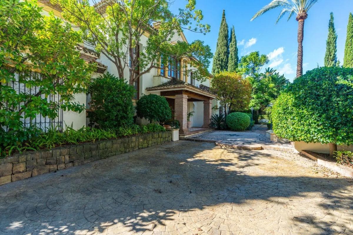 Venta de chalet independiente en Calle Sibelius, Marbella
photo 5