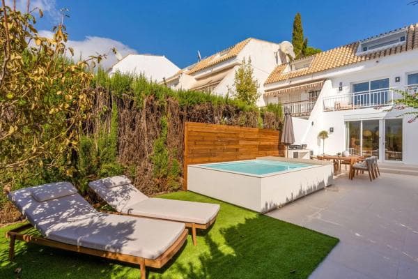 Chalet adosado en venta en Barrio Nagüeles , Marbella thumbnail 1