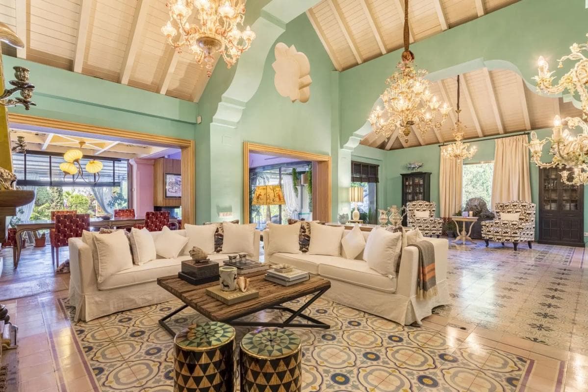 Sprzedaż niezależnego domku jednorodzinnego w Barrio Lomas de Marbella Club, Marbella photo 4
