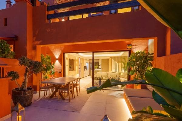Chalet adosado en venta en Barrio Lomas de Marbella Club , Marbella thumbnail 1