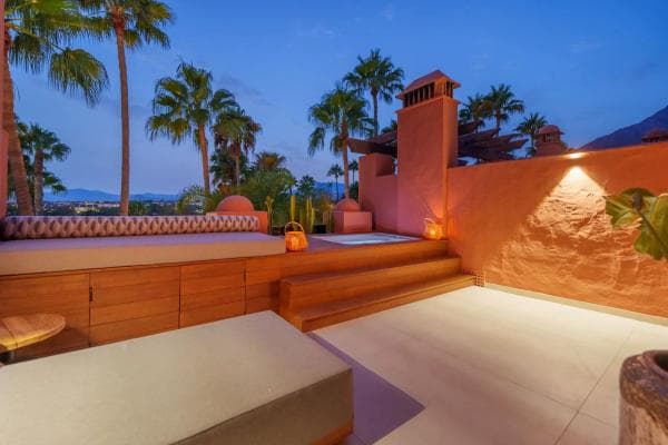 Chalet adosado en venta en Barrio Lomas de Marbella Club , Marbella thumbnail 2