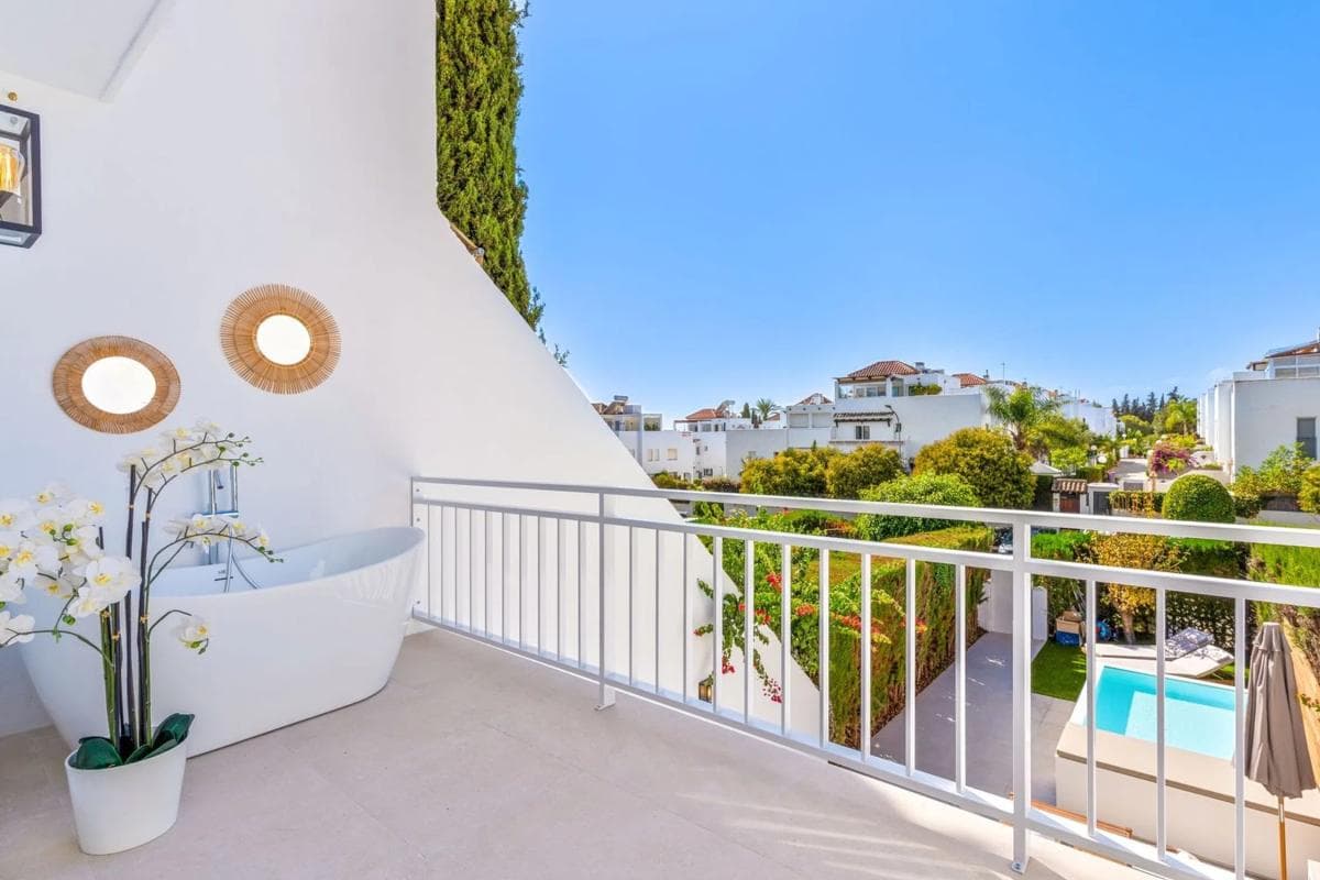 Properties for sale and rent in Spain photo 4