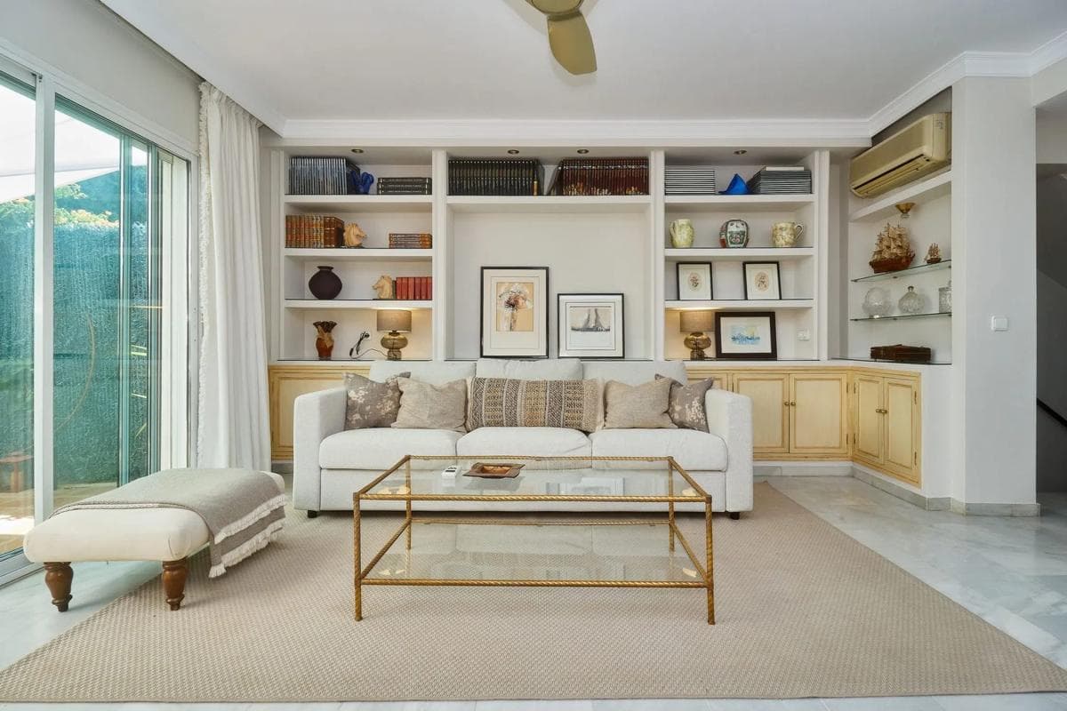 Sale of townhouse in Calle Velázquez, 8 , Marbella photo 5