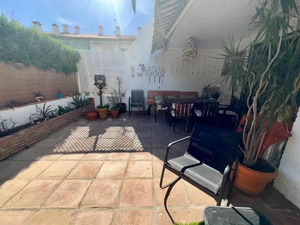 Piso en venta en CL CALOMELA-ARROYO PIEDRAS, Marbella
thumbnail 2