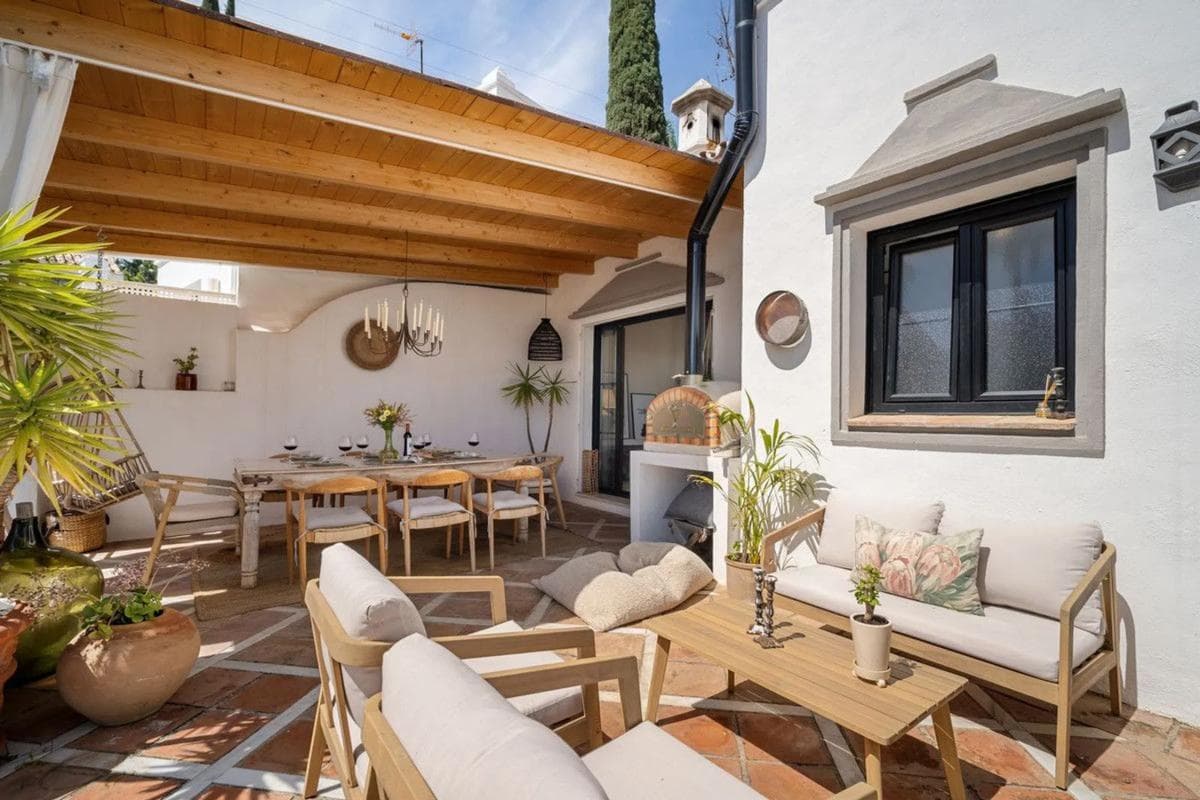 Sale of townhouse in Urbanización Marbella Hill Club , Marbella photo 4