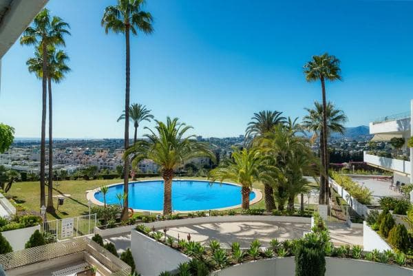 Mieszkanie na sprzedaż w Barrio Lomas de Marbella Club, Marbella photo 1