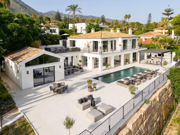 Chalet wolnostojący na sprzedaż w Calle Bobadilla, 10, Marbella thumbnail 1