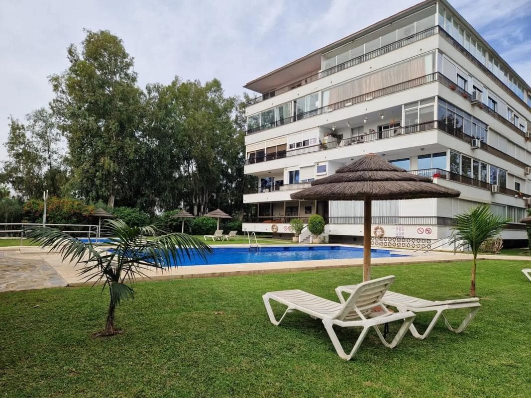 Sprzedaż mieszkania w Calle Marqués de Ivanrey, Marbella
photo 3