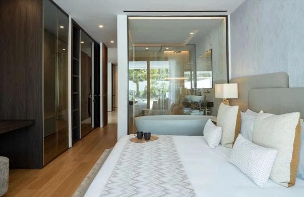 Duplex en venta en Lugar Urbanizacion Lomas de Rio Verde, 22 C, Marbella thumbnail 1
