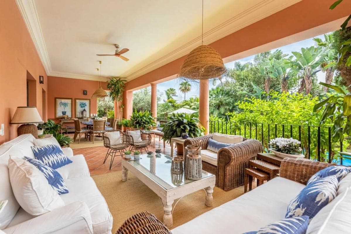 Sprzedaż niezależnego domku jednorodzinnego w Barrio Lomas de Marbella Club, Marbella photo 4