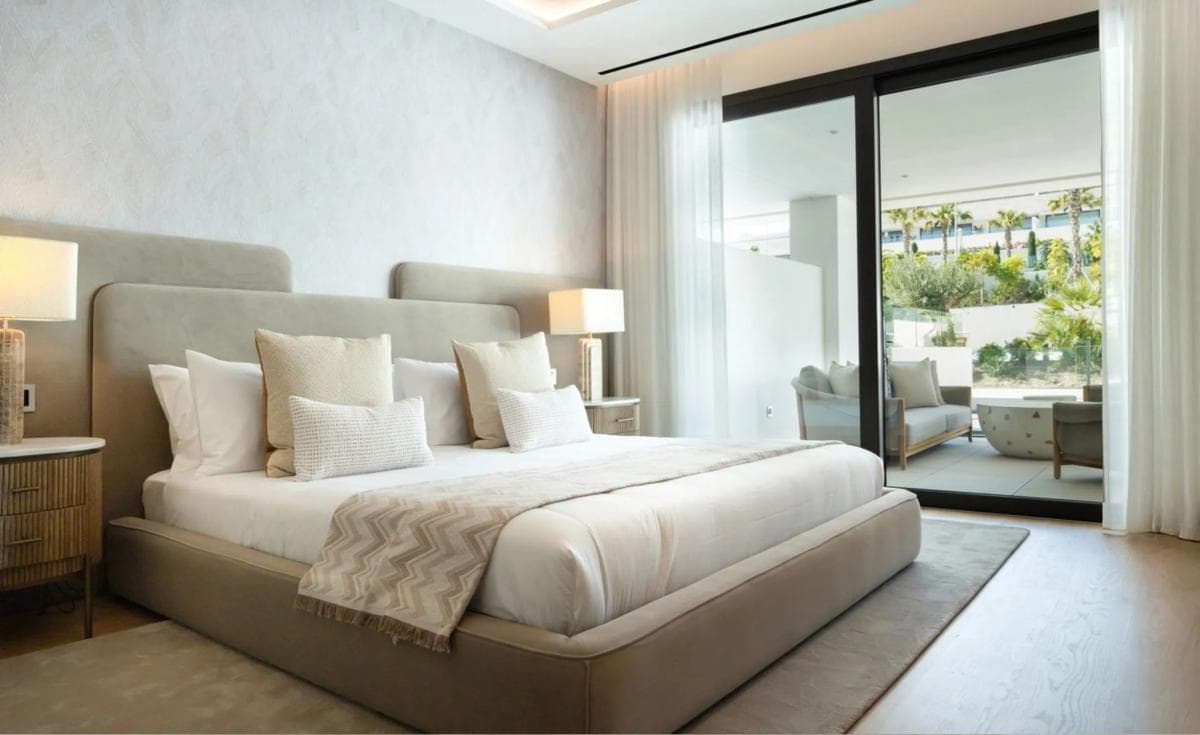 Sale of apartment in Lugar Urbanizacion Lomas de Rio Verde, 22 C, Marbella
photo 2