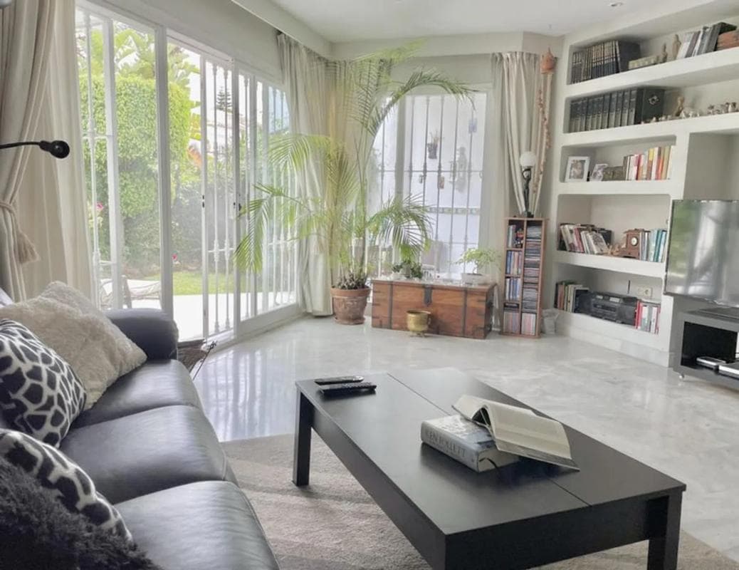 Sale of townhouse in Calle Monte Mayor , Marbella photo 3