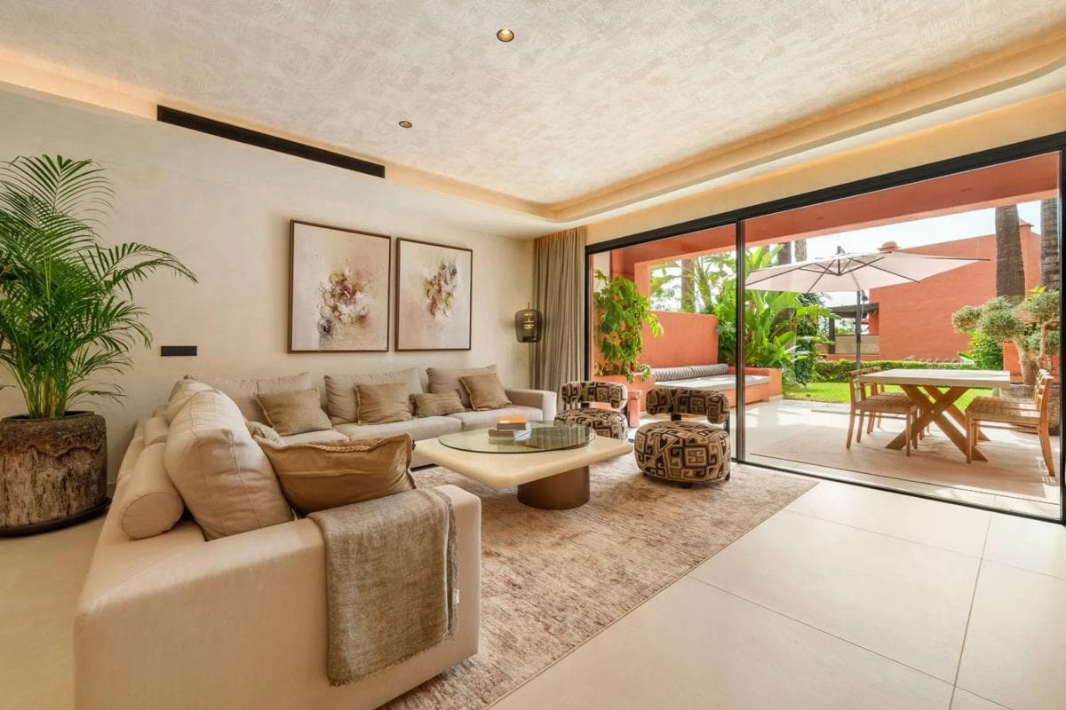 Sale of townhouse in Calle Santillana del Mar, 2 , Marbella photo 4