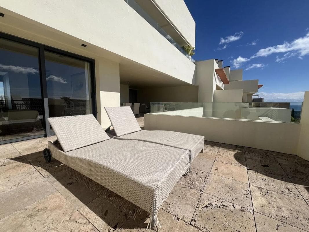 Sprzedaż mieszkania w Calle Sierra Cazorla, 100, Marbella
photo 3