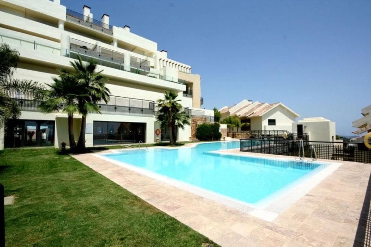 Sprzedaż mieszkania w Calle Sierra Cazorla, 100, Marbella
photo 5