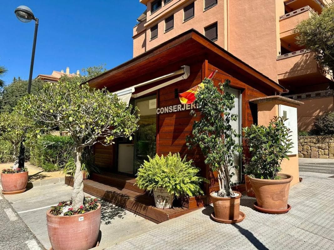 Sale of apartment in Arrabal la Caridad, Marbella
photo 2