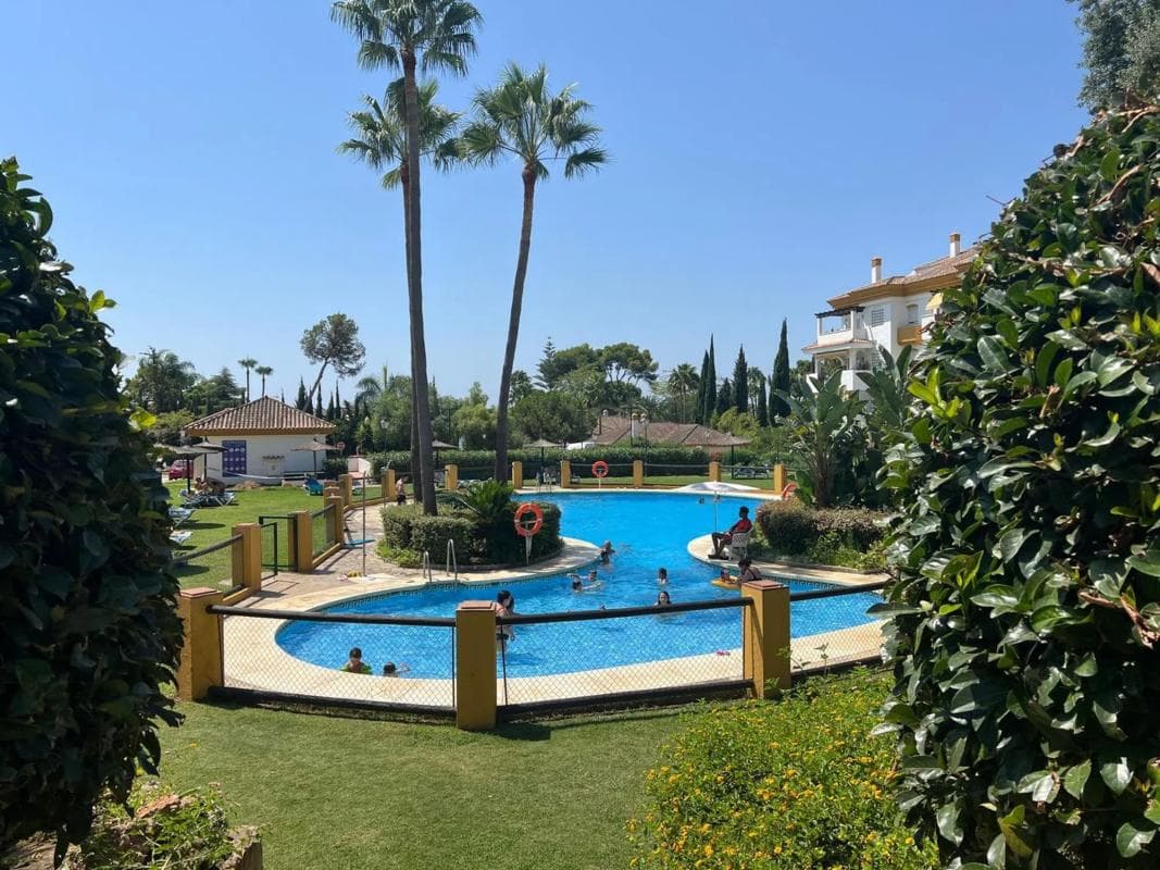 Sale of apartment in CL TEBA-ROCIO NAGUELES, Marbella
photo 2