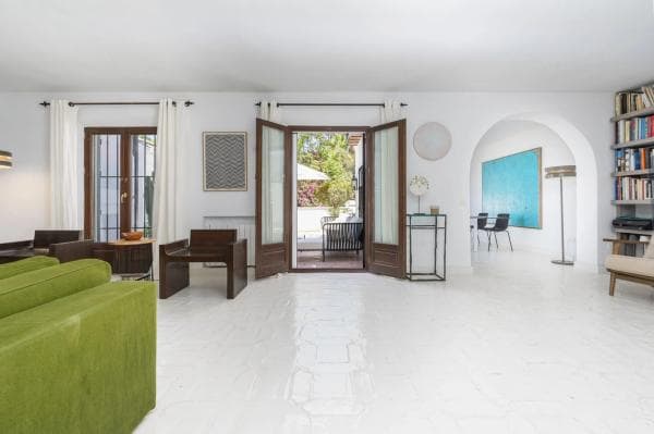 Chalet adosado en venta en Barrio Puente Romano , Marbella thumbnail 1